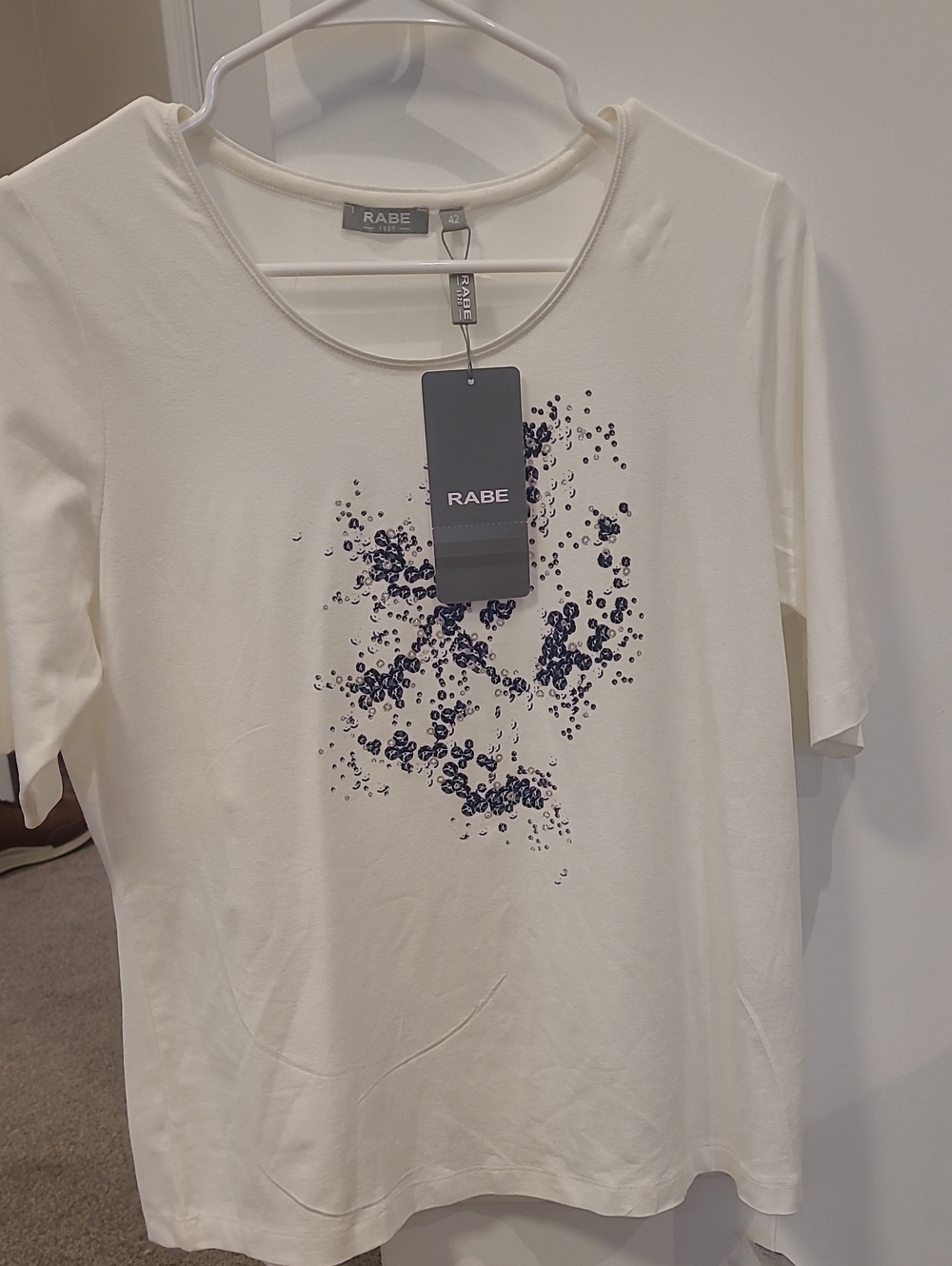 Rabe Women's Cream Short Sleeve Tee with Navy Print